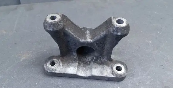 Audi A4 S4 B6 8E 8H Engine mounting bracket 8E0399115F