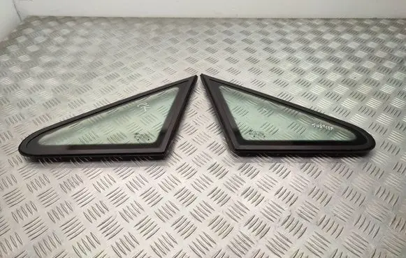 Volkswagen Sharan Front triangle window/glass 43R001100