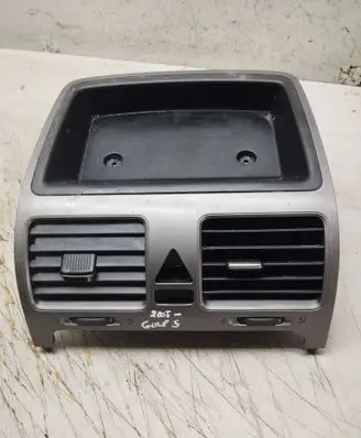 Volkswagen Golf V Dashboard 1K0819743