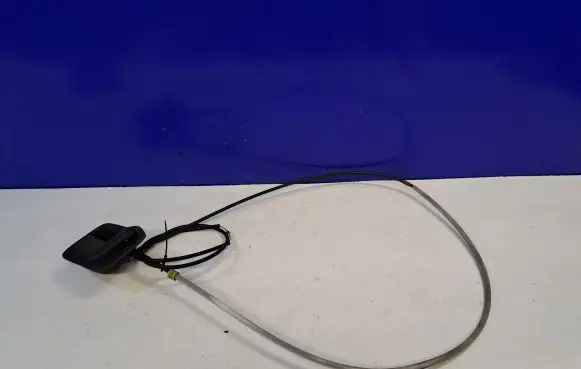 Engine bonnet (hood) release handle