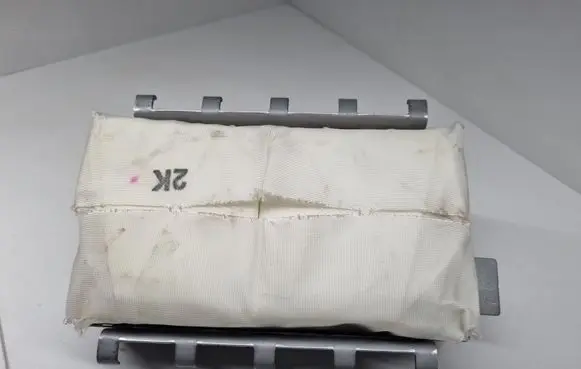 Toyota Prius (NHW20) Passenger airbag 04520