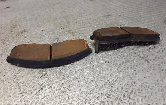 KIA Carnival Brake pads (front) 