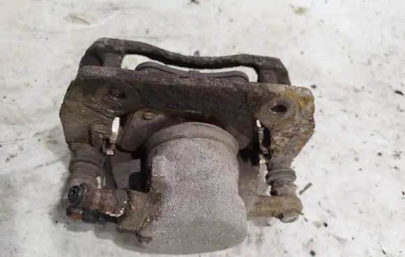 Mercedes-Benz B W245 Front brake caliper 0601834