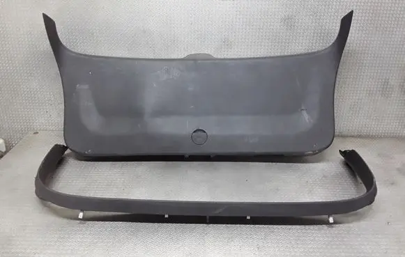 Volkswagen Golf V Tailgate/boot cover trim set 1K9867603 1K9867605