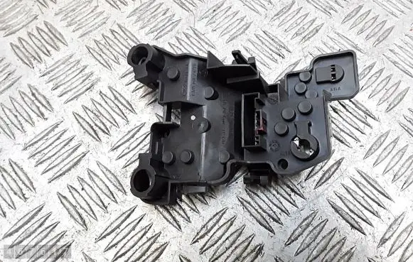 BMW 1 E81 E87 Tail light bulb cover holder 632171649719