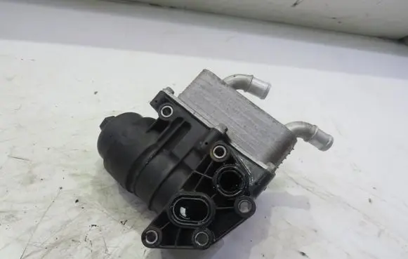 KIA Sorento Engine oil radiator 26410-2F000