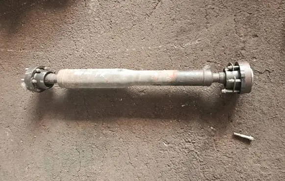 Land Rover Discovery 3 - LR3 Front prop shaft 