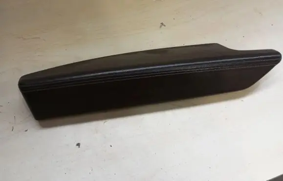 Porsche Cayenne (92A) Armrest
