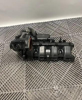 Mercedes-Benz GLC C253 Intake manifold A2740900037