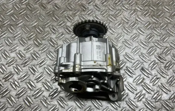 BMW 6 F06 Gran coupe Oil pump 7643256