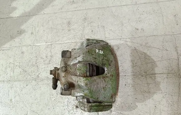 Opel Zafira A Front brake caliper