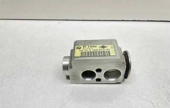 BMW 3 E90 E91 Air conditioning (A/C) expansion valve 9182512 64119182512