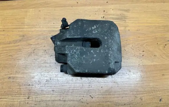 BMW 5 E39 Front brake caliper 6022296BMW 34116773132 6773132