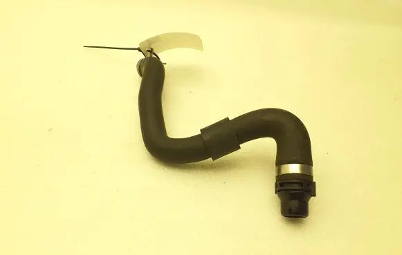 Volvo XC40 Engine coolant pipe/hose 32138727