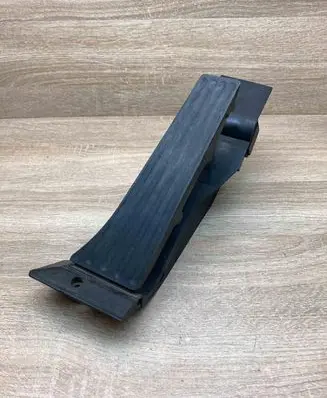 BMW 5 E60 E61 Accelerator throttle pedal 6772646 25916010