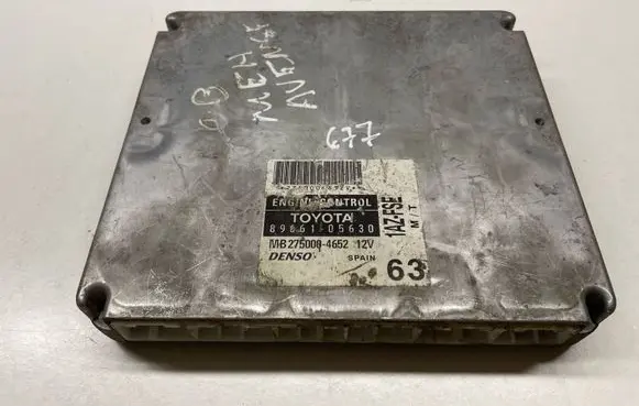 Toyota Avensis T250 Engine control unit/module 8966105630
