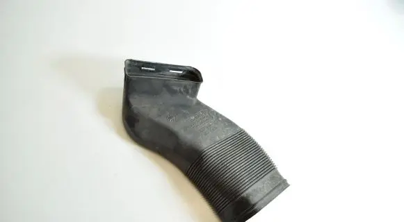 Audi A6 S6 C5 4B Air intake duct part 8D0129617E