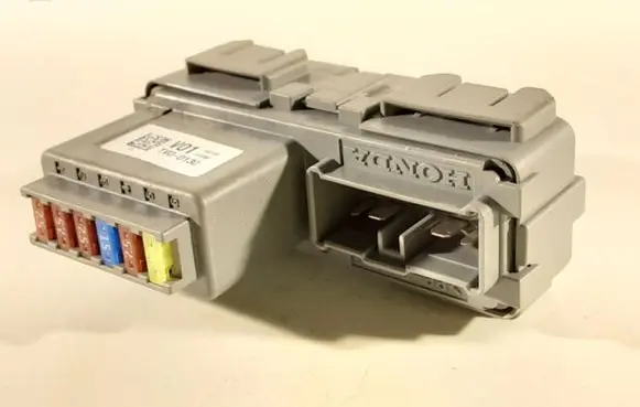 Honda Civic IX Fuse module V01TV00130 TV00130