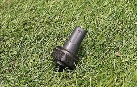 BMW 5 E60 E61 Air conditioning (A/C) pressure sensor 9141958