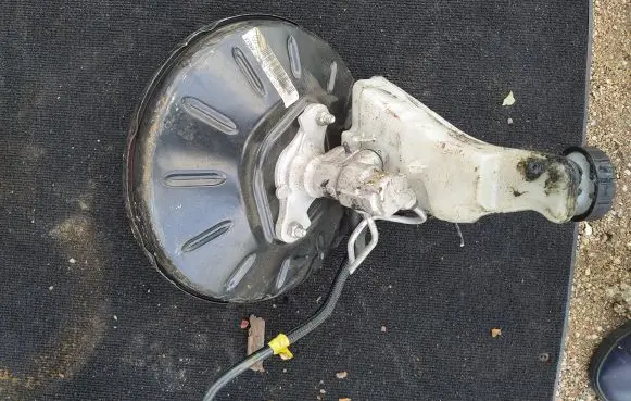 Renault Captur Brake booster 472105699R
