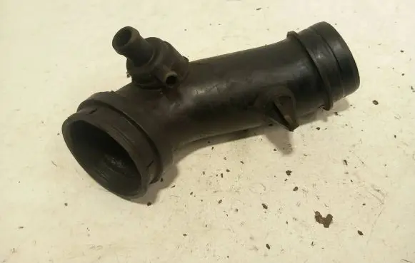 Audi A4 S4 B5 8D Intercooler hose/pipe 058133357A
