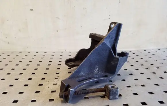 Subaru Legacy Generator/alternator bracket 