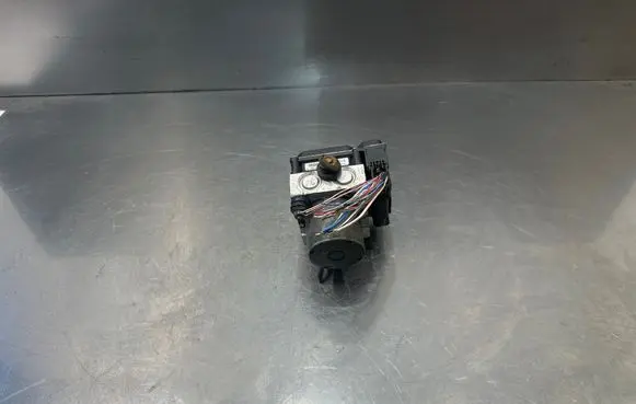 Toyota Auris 150 ABS Pump 0265950512 88201K0107