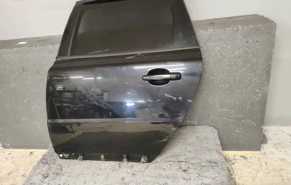 Volvo V70 Rear door 31335625 32228896 31298720
