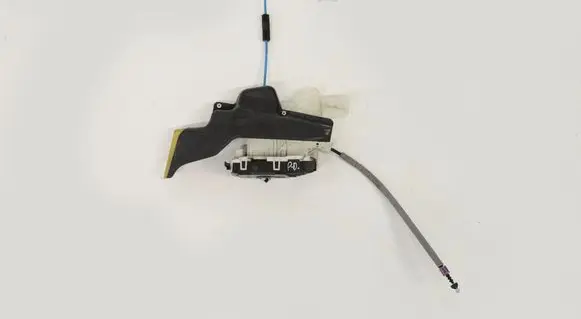 Mercedes-Benz E W212 Front door lock A2047202435