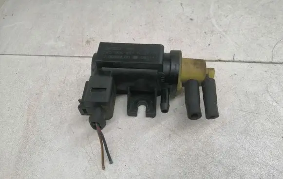 Volkswagen Transporter - Caravelle T5 Vacuum valve 1K0906627A 70086800