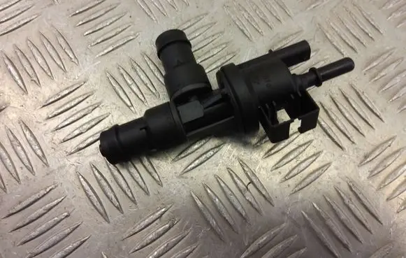BMW X3 G01 Electric auxiliary coolant/water pump 7643106