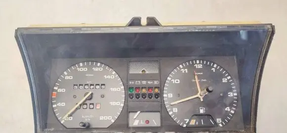 Speedometer (instrument cluster)