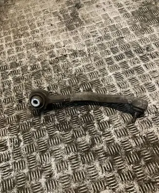 Mercedes-Benz C W204 Front lower control arm/wishbone 2043306711 A2043306711