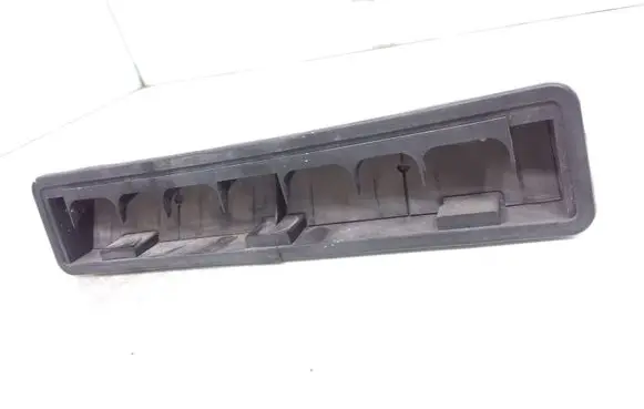 Jaguar S-Type Quarter panel pressure vent XR8354280 XR8354280B62AD