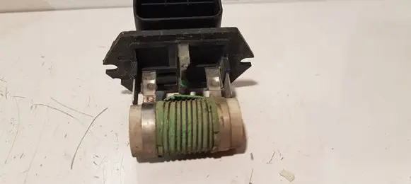 Coolant fan relay