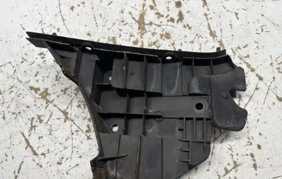 Volvo S80 Front bumper mounting bracket 31265345