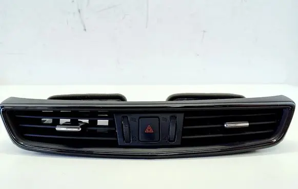 Nissan X-Trail T32 Dashboard air vent grill cover trim 687505AA0A 687504CE0A