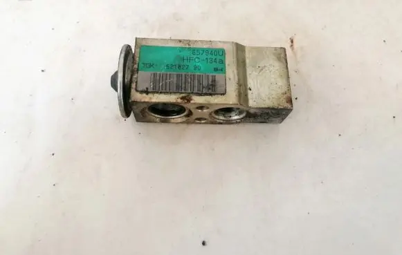 Air conditioning (A/C) expansion valve