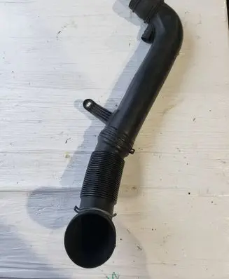 Air intake hose/pipe