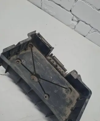 Iveco Daily 35 - 40.10 Battery tray 3800103
