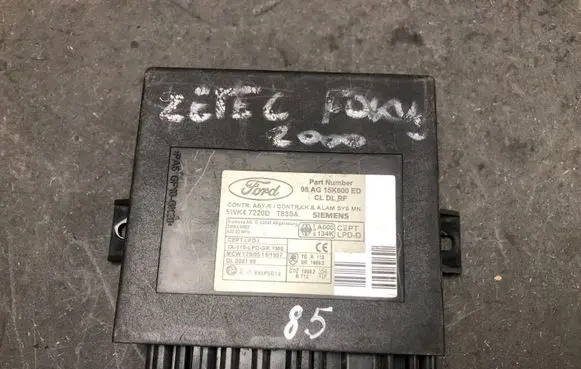 Ford Focus Comfort/convenience module 98AG15K600ED