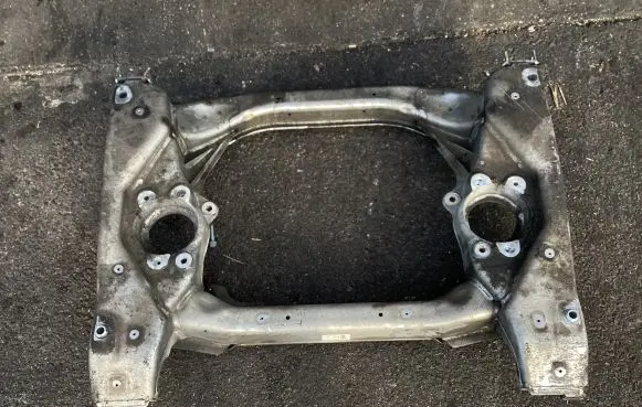Mercedes-Benz S W222 Front subframe A222628046 A2226280049 222628046