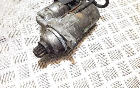 Volkswagen Touran I Starter motor 02M911023N