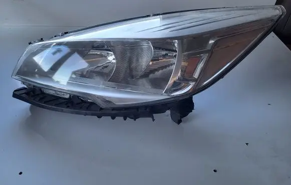 Ford Kuga II Headlight/headlamp