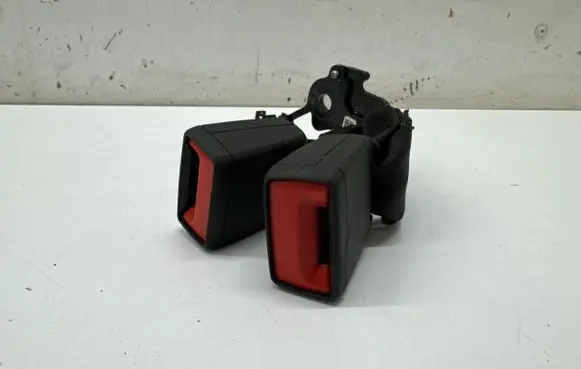 Volkswagen Golf VIII Rear seatbelt buckle 8Y0852739M