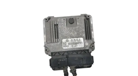 Volkswagen Touran I Engine control unit/module 03G906021DM 1039S13438 0281012737