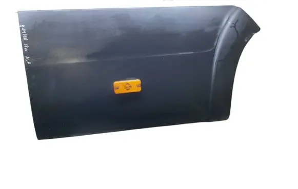 Rear fender molding trim