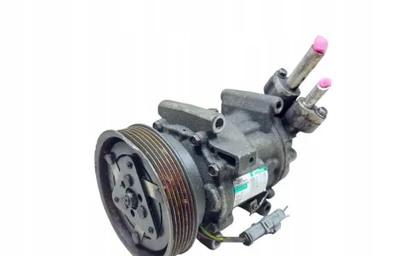 Renault Clio III Air conditioning (A/C) compressor (pump) 8200365737A