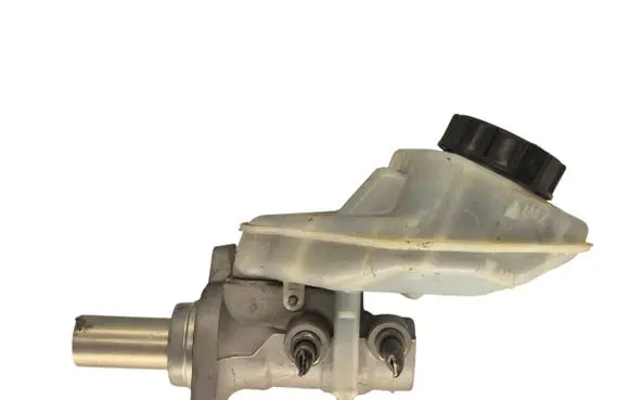 Master brake cylinder