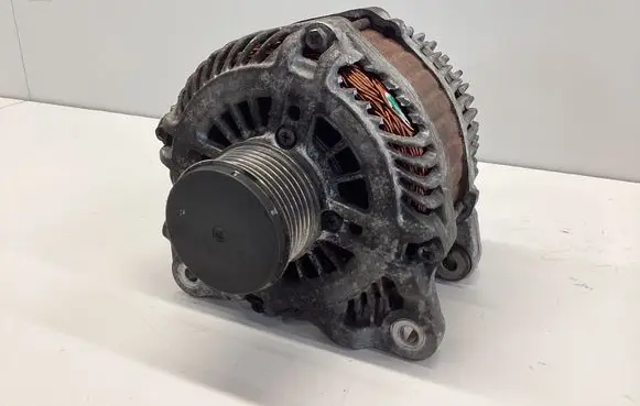 Renault Scenic III - Grand scenic III Generator/alternator 8200960533